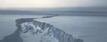 Rifting in Larsen B Ice Shelf before its breakup in 2001