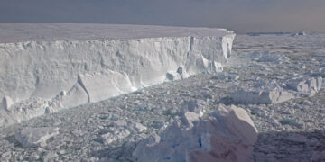 ice cliff after calving event