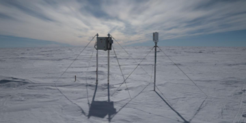 Low powered magnetometer field deployment in Antarctica